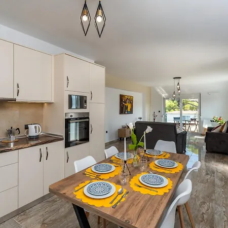 Sweet Luxury 5 Apartment *